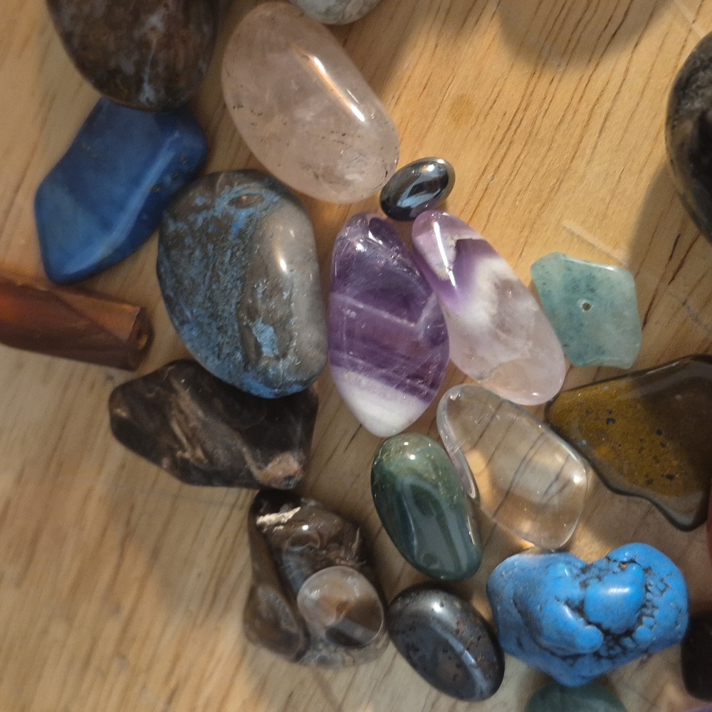 Lot Of Rocks - Picture 7 of 8